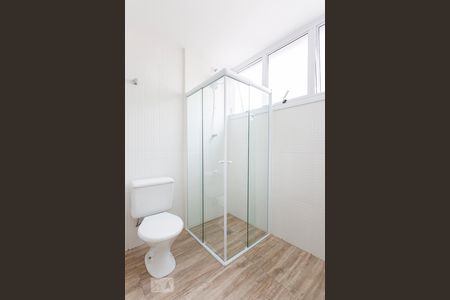 Banheiro de kitnet/studio para alugar com 1 quarto, 44m² em Centro, São Paulo