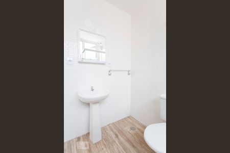 Banheiro de kitnet/studio para alugar com 1 quarto, 44m² em Centro, São Paulo