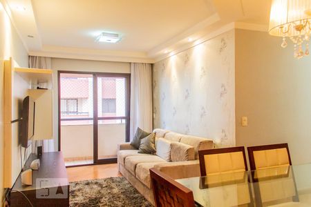 Sala de apartamento para alugar com 3 quartos, 75m² em Vila Gilda, Santo André