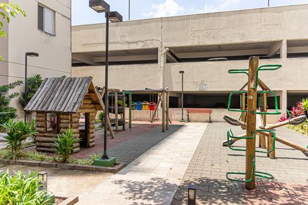 Apartamento à venda com 69m², 2 quartos e sem vagaÁrea Comum - Playground