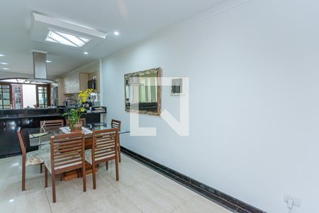 Casa à venda com 175m², 3 quartos e 2 vagasCopa