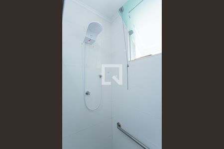 Casa à venda com 175m², 3 quartos e 2 vagasBanheiro suite 1