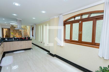 Casa à venda com 175m², 3 quartos e 2 vagasCozinha