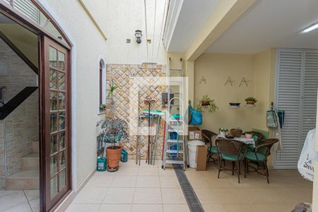 Casa à venda com 175m², 3 quartos e 2 vagasQuintal