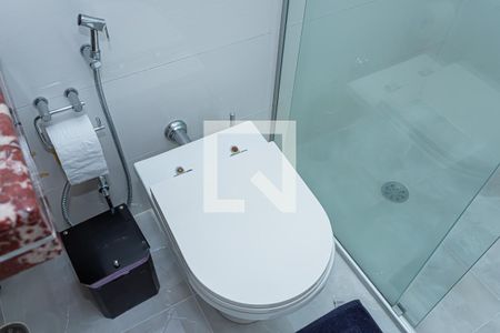 Casa à venda com 175m², 3 quartos e 2 vagasBanheiro suite 1