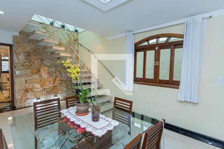 Casa à venda com 175m², 3 quartos e 2 vagasCopa