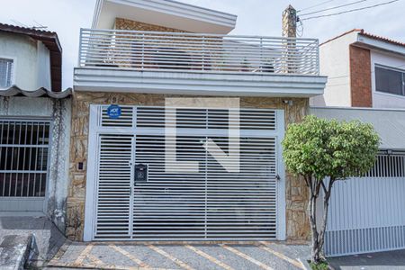 Casa à venda com 175m², 3 quartos e 2 vagasFachada