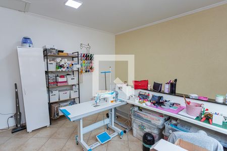 Casa à venda com 175m², 3 quartos e 2 vagasQuarto de serviço - edícula