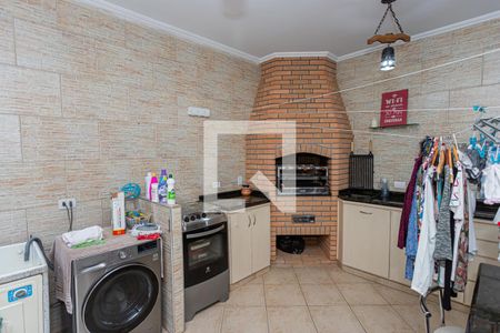 Casa à venda com 175m², 3 quartos e 2 vagasÁrea de serviço e churrasqueira - edícula