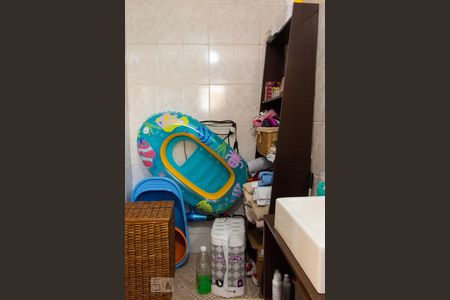 Casa à venda com 310m², 3 quartos e 2 vagasBanheiro da suíte