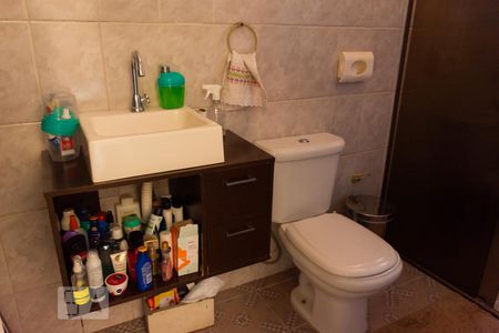 Casa à venda com 310m², 3 quartos e 2 vagasBanheiro da suíte