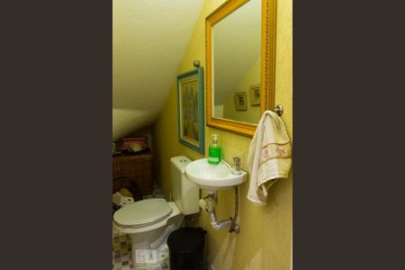 Casa à venda com 310m², 3 quartos e 2 vagasLavabo