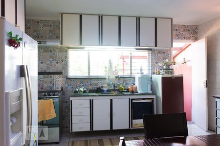 Casa à venda com 310m², 3 quartos e 2 vagasCozinha