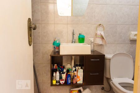 Casa à venda com 310m², 3 quartos e 2 vagasBanheiro da suíte