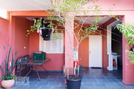 Casa à venda com 310m², 3 quartos e 2 vagasQuintal