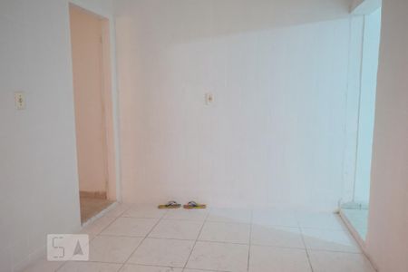 Casa à venda com 40m², 1 quarto e sem vaga Casa à venda com 40m², 1 quarto e sem vagaCozinha
