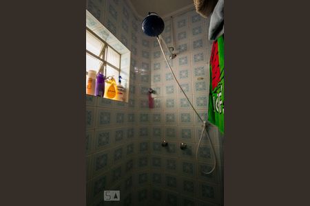 Casa para alugar com 385m², 4 quartos e 5 vagas Casa para alugar com 385m², 4 quartos e 5 vagasBanheiro