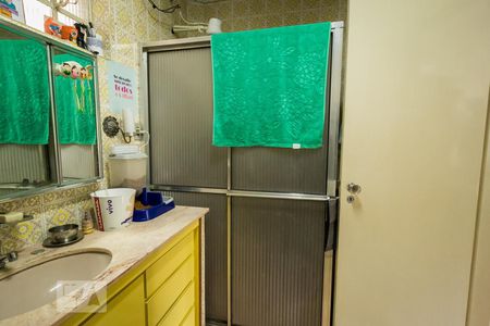 Casa para alugar com 385m², 4 quartos e 5 vagas Casa para alugar com 385m², 4 quartos e 5 vagasBanheiro da Suíte