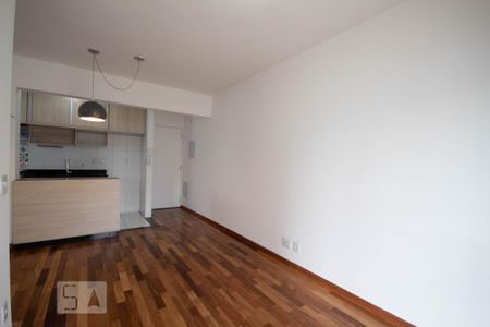 Sala de apartamento para alugar com 2 quartos, 57m² em Vila Gomes, São Paulo
