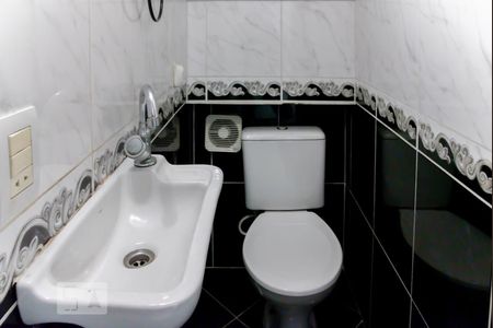 Apartamento à venda com 97m², 2 quartos e 2 vagasLavabo