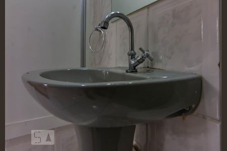 Apartamento para alugar com 100m², 2 quartos e sem vaga Apartamento para alugar com 100m², 2 quartos e sem vagaTorneira Banheiro Social
