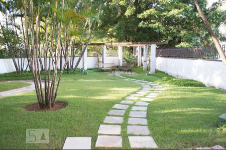 Apartamento à venda com 175m², 4 quartos e sem vagaÁrea comum