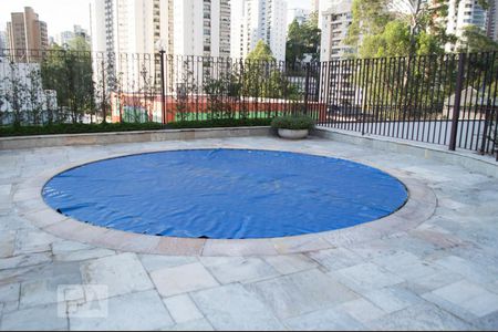 Apartamento à venda com 175m², 4 quartos e sem vagaÁrea comum