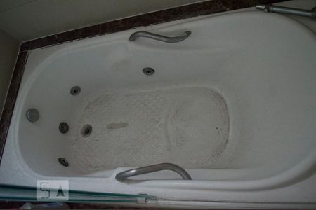 Apartamento à venda com 175m², 4 quartos e sem vagaBanheiro