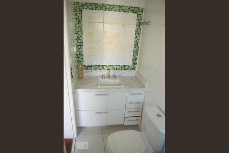 Apartamento à venda com 175m², 4 quartos e sem vagaBanheiro