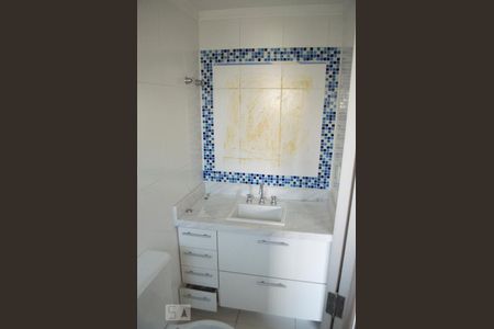 Apartamento à venda com 175m², 4 quartos e sem vagaBanheiro