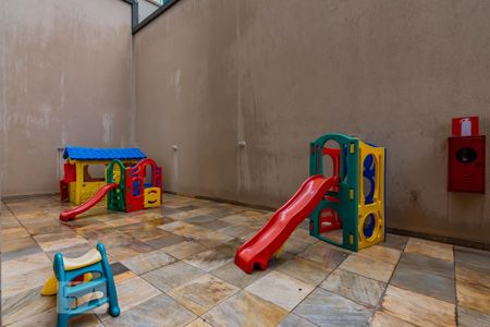 Playground Edifício de apartamento para alugar com 4 quartos, 154m² em Funcionários, Belo Horizonte