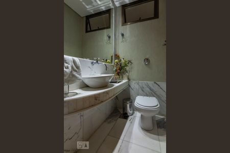 Quarto 1 Semi-Suíte  de apartamento para alugar com 4 quartos, 154m² em Funcionários, Belo Horizonte