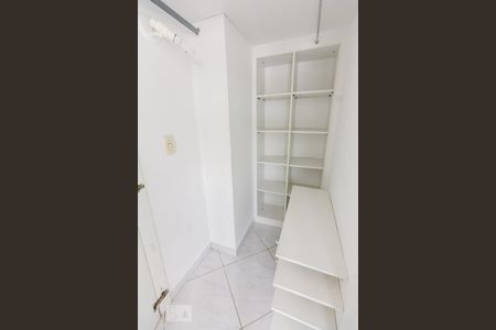 Apartamento para alugar com 57m², 2 quartos e 1 vagaQuarto 2 Closet