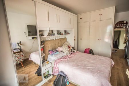 Casa para alugar com 400m², 3 quartos e 3 vagas Casa para alugar com 400m², 3 quartos e 3 vagasSuite 3 - Armários