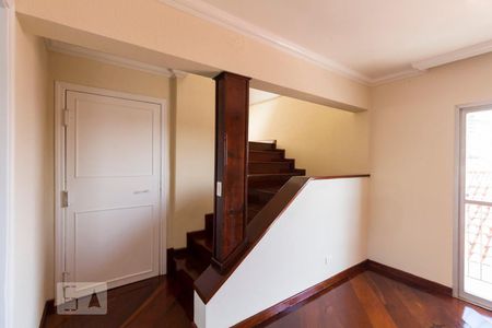 Apartamento à venda com 110m², 3 quartos e 1 vagaEscada