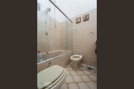 Casa à venda com 133m², 2 quartos e 2 vagasBanheiro