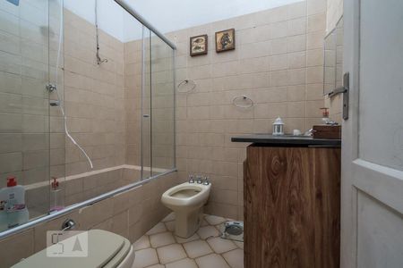 Casa à venda com 133m², 2 quartos e 2 vagasBanheiro