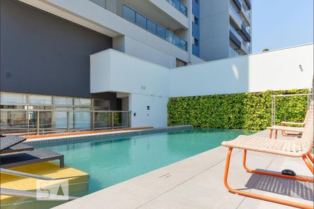 Studio para alugar com 24m², 1 quarto e sem vaga Studio para alugar com 24m², 1 quarto e sem vagaÁrea comum - Piscina