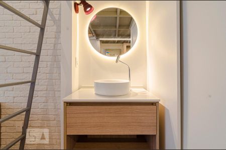 Studio para alugar com 24m², 1 quarto e sem vaga Studio para alugar com 24m², 1 quarto e sem vagaBanheiro
