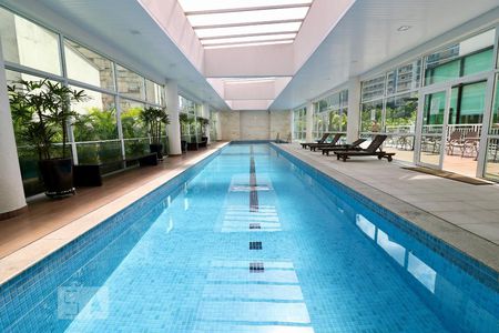 Apartamento à venda com 65m², 2 quartos e 1 vagaÁrea comum - Piscina Coberta