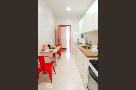 Apartamento para alugar com 88m², 2 quartos e 1 vagaCozinha 