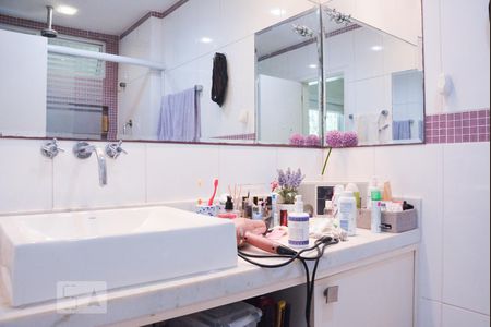 Apartamento à venda com 185m², 4 quartos e 3 vagasBanheiro da Suíte - Pia