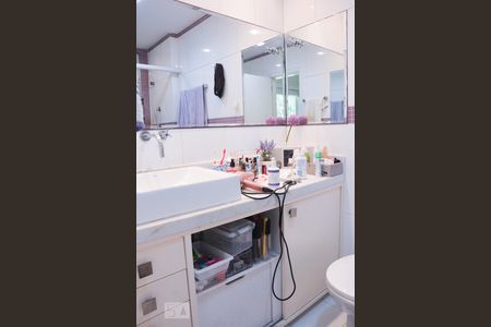 Apartamento à venda com 185m², 4 quartos e 3 vagasBanheiro da Suíte