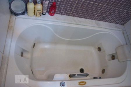 Apartamento à venda com 185m², 4 quartos e 3 vagasBanheiro da Suíte