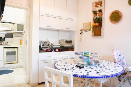 Apartamento à venda com 185m², 4 quartos e 3 vagasCozinha