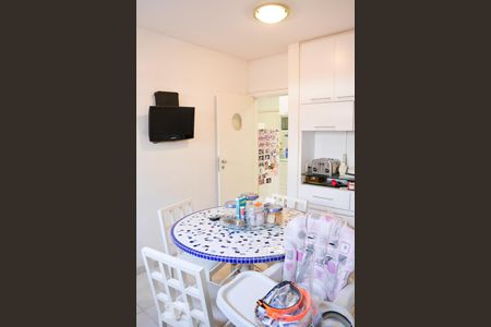 Apartamento à venda com 185m², 4 quartos e 3 vagasCozinha