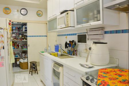 Apartamento à venda com 185m², 4 quartos e 3 vagasCozinha