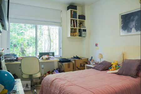 Apartamento à venda com 185m², 4 quartos e 3 vagasQuarto 1- Suíte