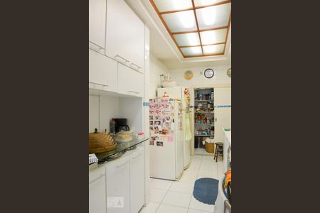 Apartamento à venda com 185m², 4 quartos e 3 vagasCozinha