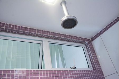 Apartamento à venda com 185m², 4 quartos e 3 vagasBanheiro da Suíte - Chuveiro